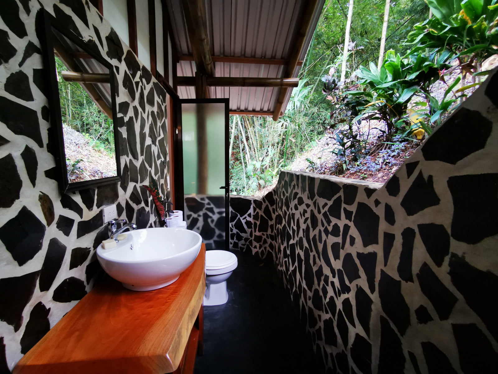 Pantera Shared Suite CR Retreat